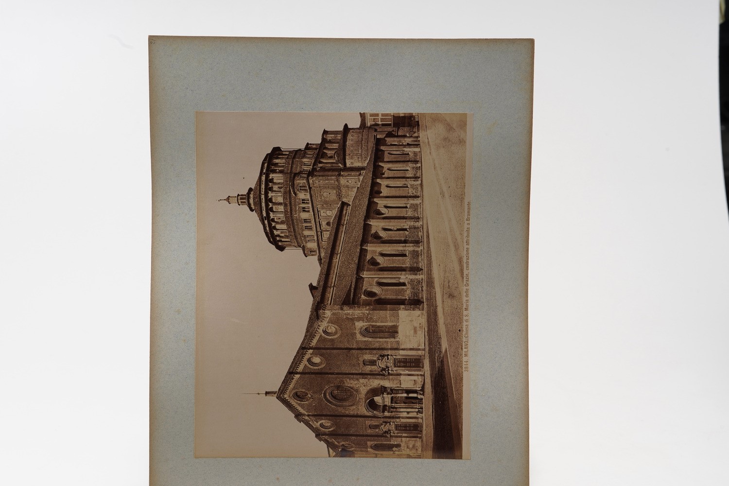 Raccolta di Fotografie All'albumina Album con Vedute di Venezia e Milano (brogi)