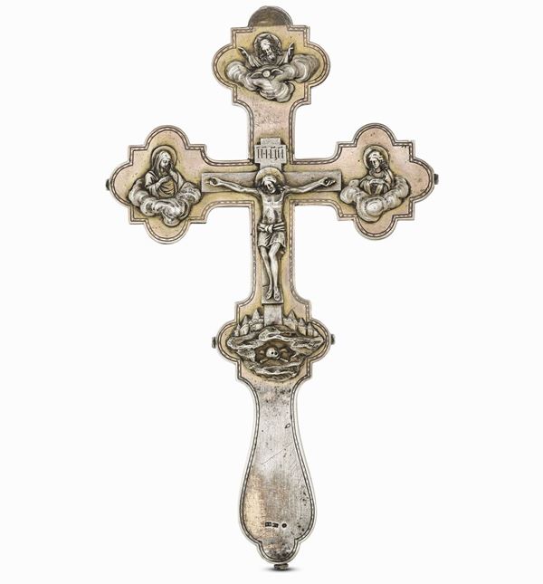 Croce benedizionale. Argento fuso, sbalzato, cesellato e dorato. Russia XIX secolo