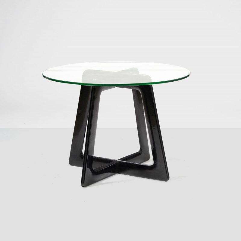 Tavolo con struttura in legno laccato.  - Auction Design - Cambi Casa d'Aste