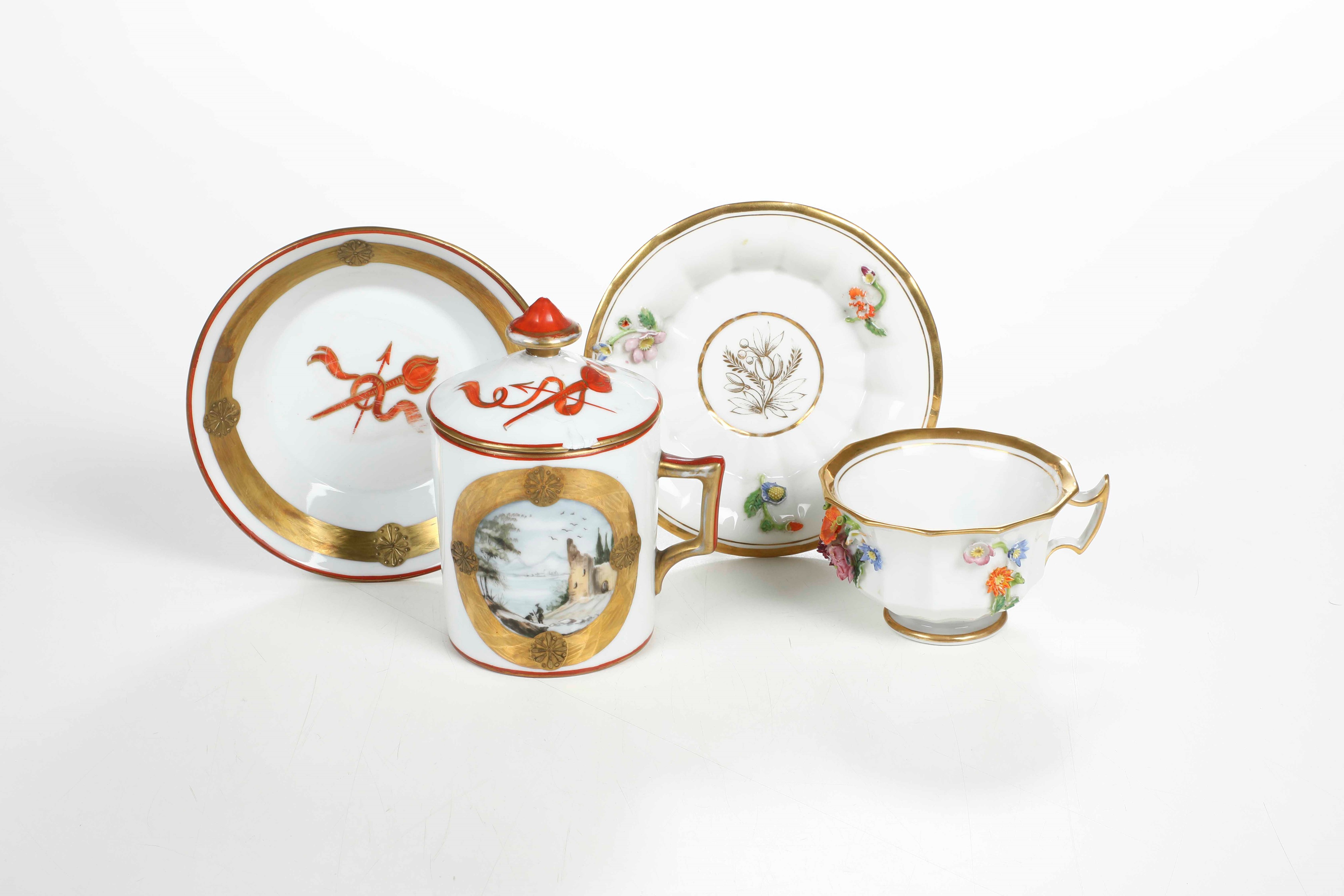 Tazza con Piattino.francia, Parigi, Manifattura di Jacob Petit, 1850 Circa.