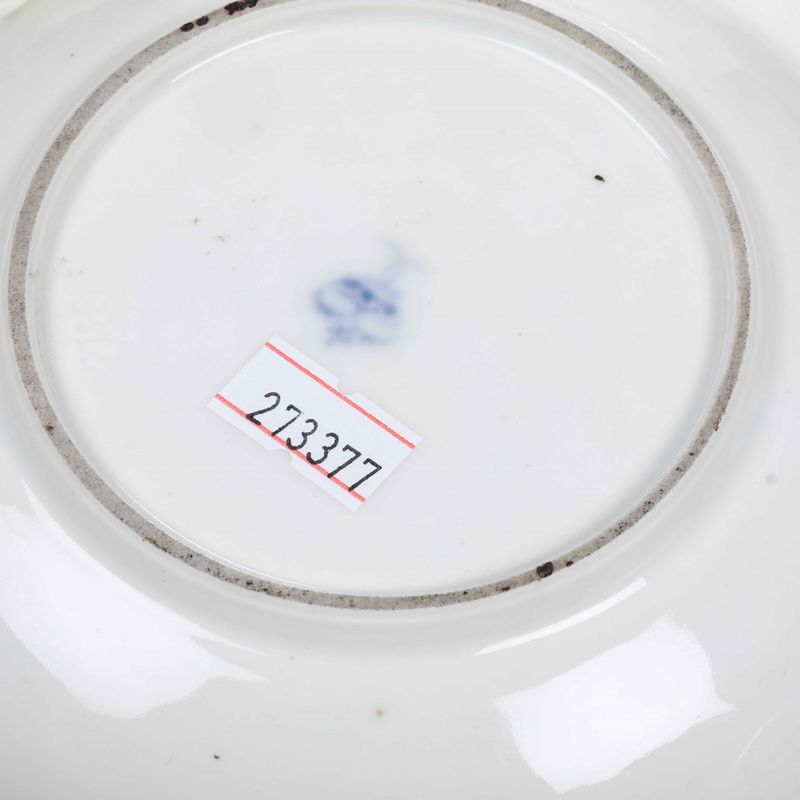 Una Tazza e un Piattinogermania, Manifattura di Ludwigsburg XVIII Secolo (piattino) Tazza Imitazi...
