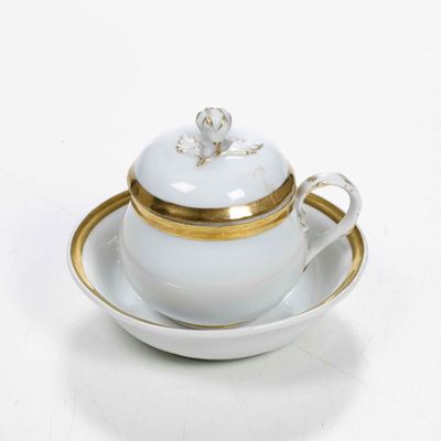 Tazza Coperta con Piattino.meissen, XIX Secolo.