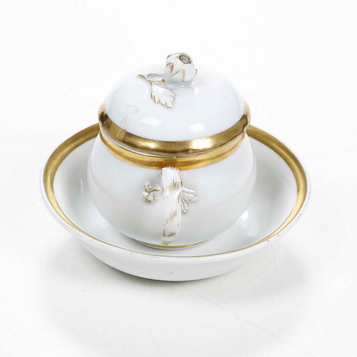 Tazza Coperta con Piattino.meissen, XIX Secolo.