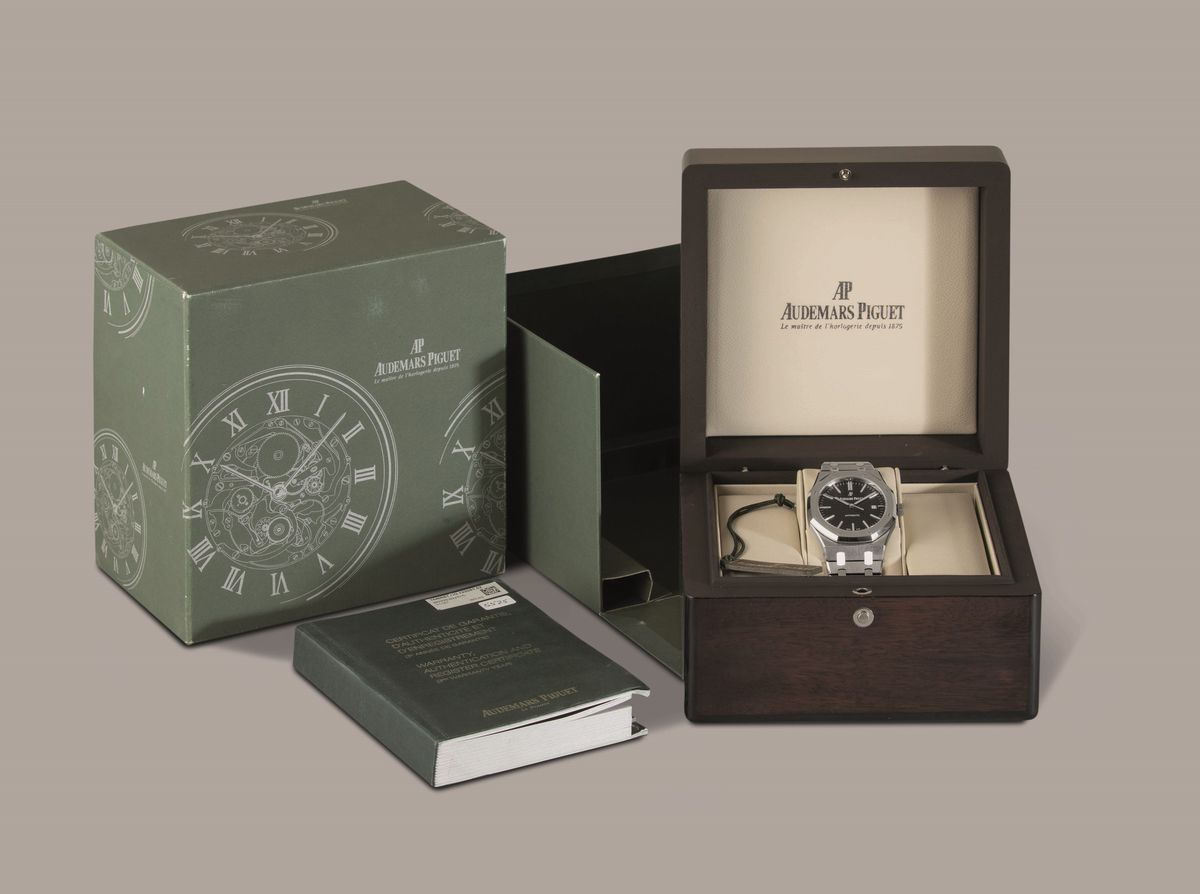 Audemars Piguet - Royal Oak 15400st, in Acciaio con Quadrante Nero Grande Tapissserie , Indici Lu...
