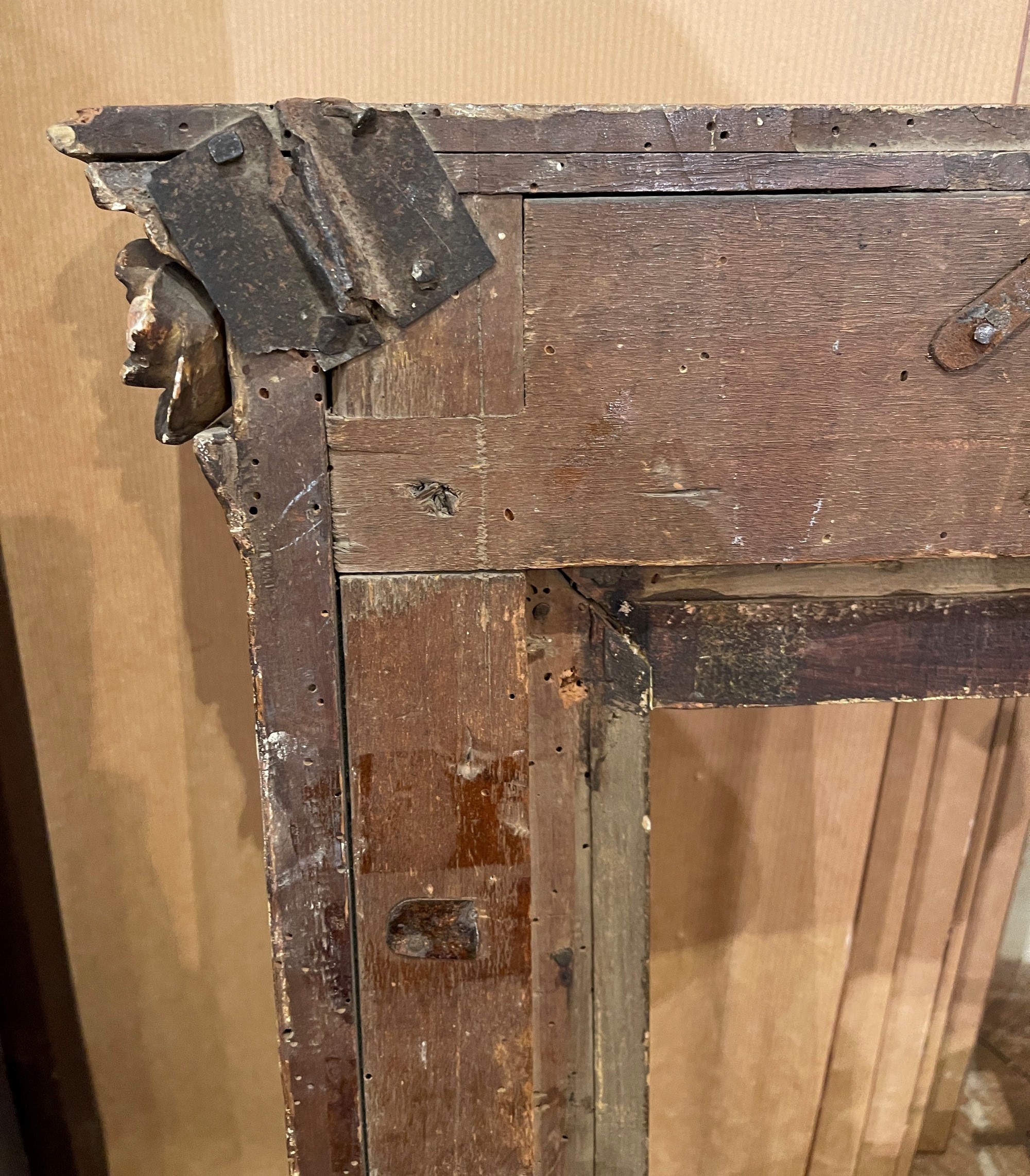 Cornice Architettonica a Edicola di Epoca Rinascimentale. Toscana XVI Secolo