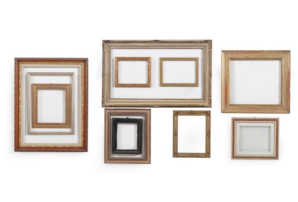 Lotto di undici cornici moderne diverse