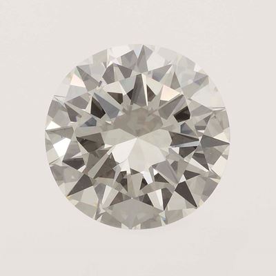 Diamante Taglio Brillante di Ct 5.53, Colore O-p, Caratteristiche Interne Vvs2, Fluorescenza Uv D...