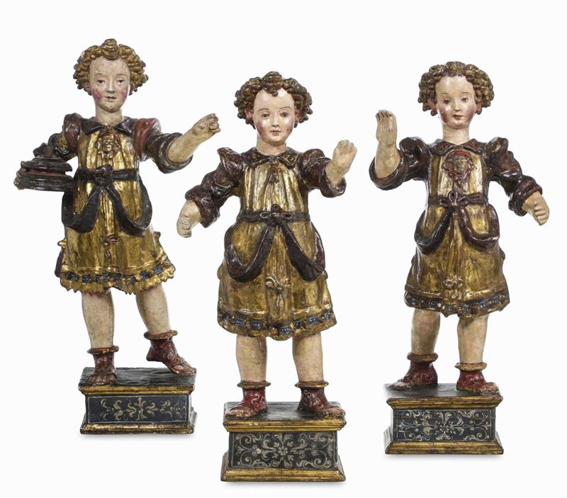 Tre angeli reggicero. Legno policromo e dorato. Arte rinascimentale umbro-senese del XVI secolo  - Asta Scultura e Oggetti d'Arte - Cambi Casa d'Aste
