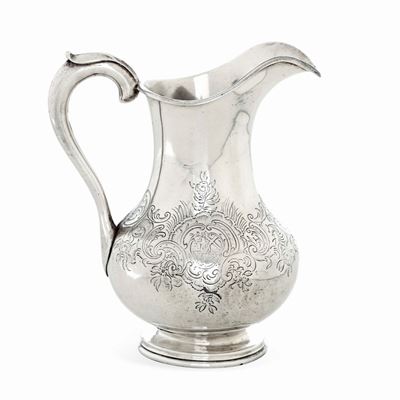 Brocca. Argento Fuso, Sbalzato e Cesellato. Londra 1840. Argentiere William Haton