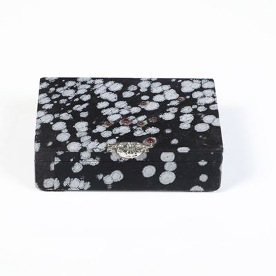 Scatola in Ossidiana con Presa in Argento e Cabochon Rossi, Manifattura Stefani Bologna