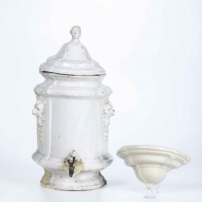 Fontana da Parete con Coperchio e Mensolaprobabilmente Savona, XVIII Secolo