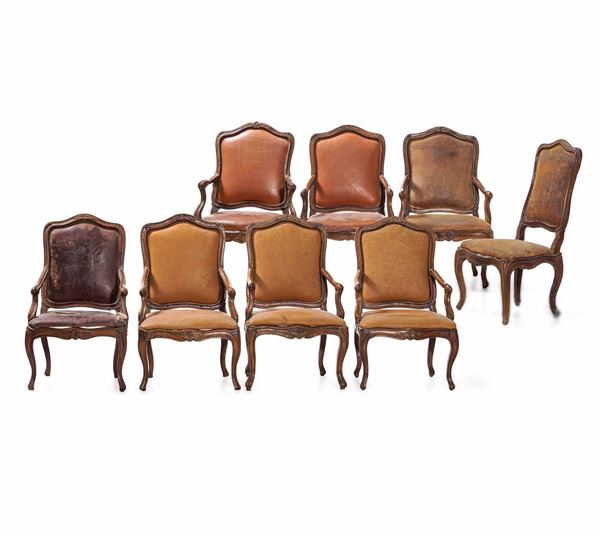 Lotto di sette poltrone e una sedia in legno intagliato. Genova XVIII secolo