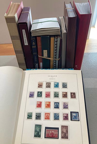 1945/1970, Repubblica Italiana, una Dozzina di Classificatori con Molte Serie