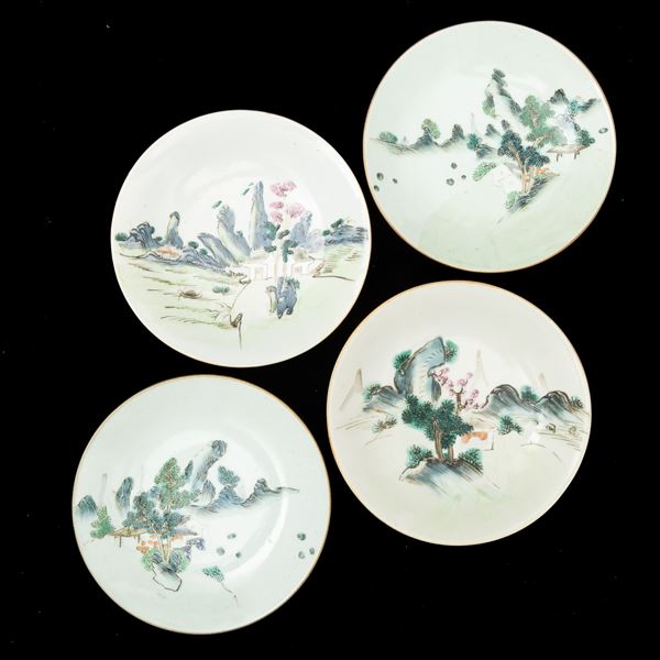 Quattro piatti in porcellana raffiguranti paesaggi, Cina, Dinastia Qing, XIX secolo