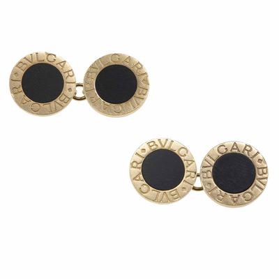 Bulgari, Bottoni da polso con onice in montatura in oro giallo 750/1000
