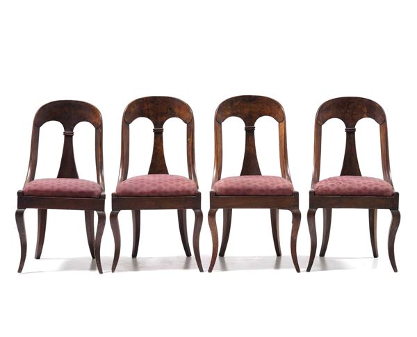 Quattro sedie Carlo X a gondola in radica di noce. XIX secolo