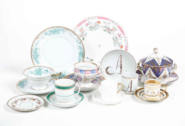 Sette tazze diverse con piattino,  XVIII-XX secolo