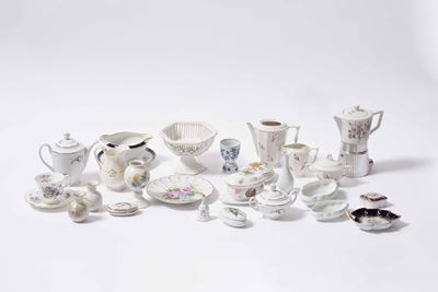 Lotto Composto da Vari Oggetti in Ceramica