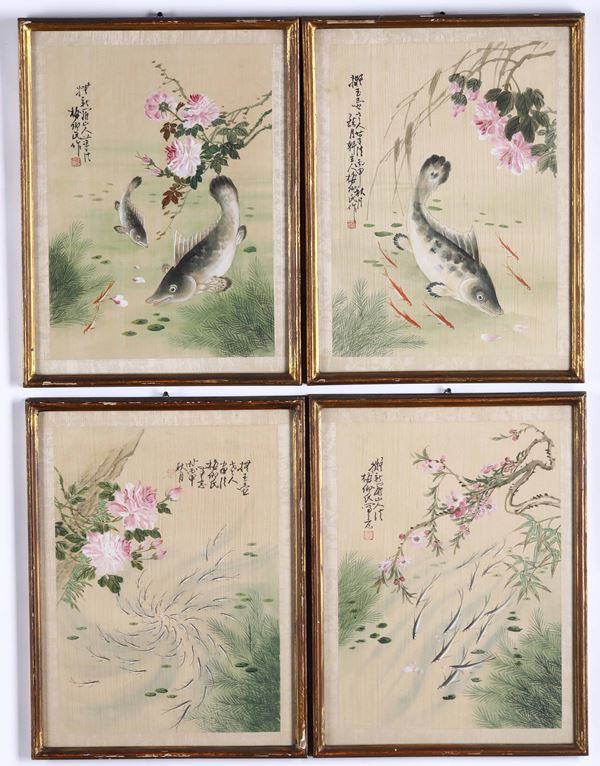 Quattro stampe su seta raffiguranti soggetti naturalistici con iscrizioni, Cina, XX secolo