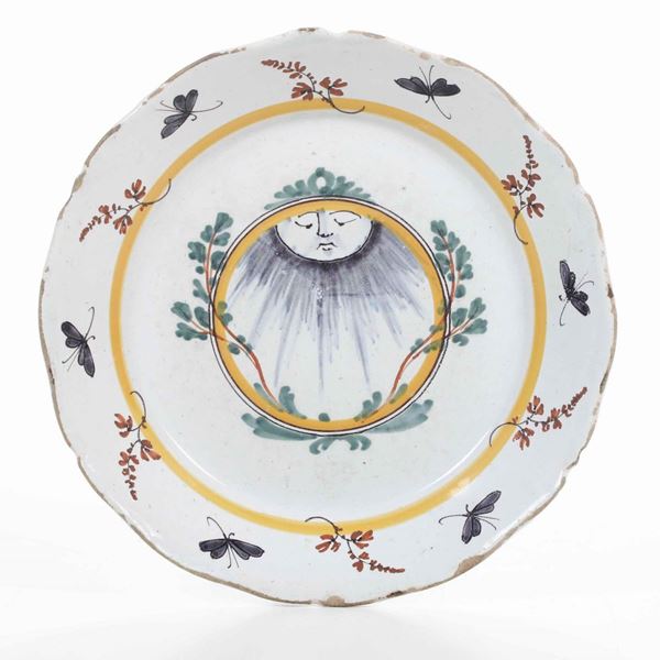 Piatto. Francia, probabilmente Neveres, fine XVIII- XIX secolo.