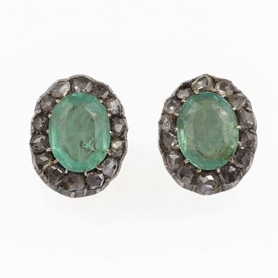 Orecchini con smeraldi (Colombia), montatura in oro giallo 750/1000 e argento
