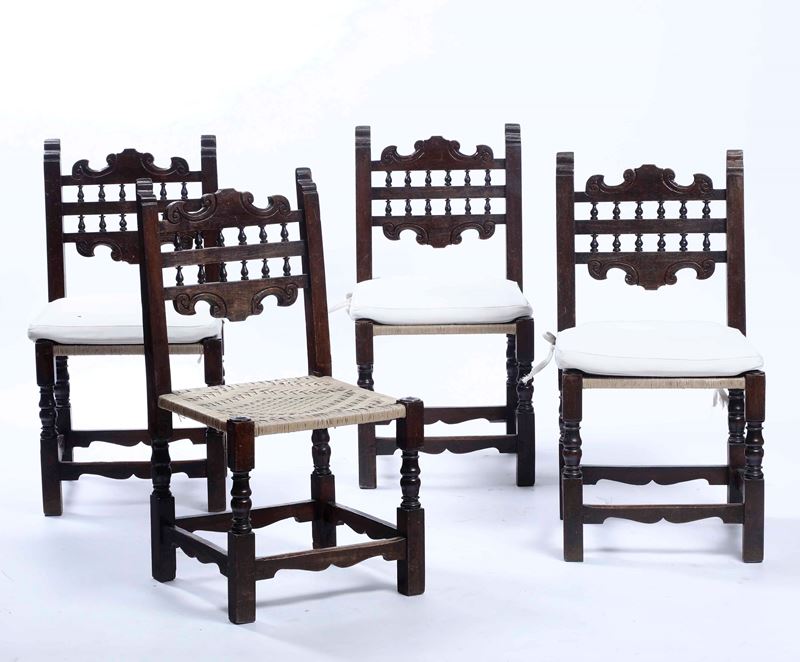 Quattro sedie in legno  - Asta Antiquariato febbraio - Cambi Casa d'Aste