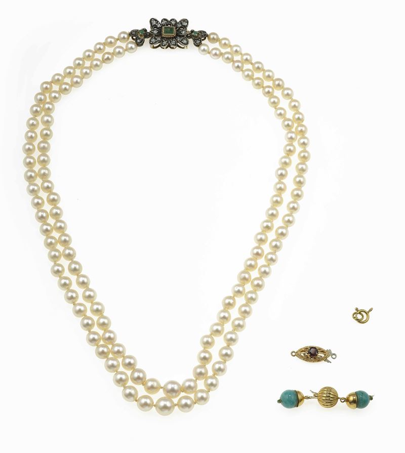 Group of three clasps and one pearl necklace  - Auction Jewels - Cambi Casa d'Aste