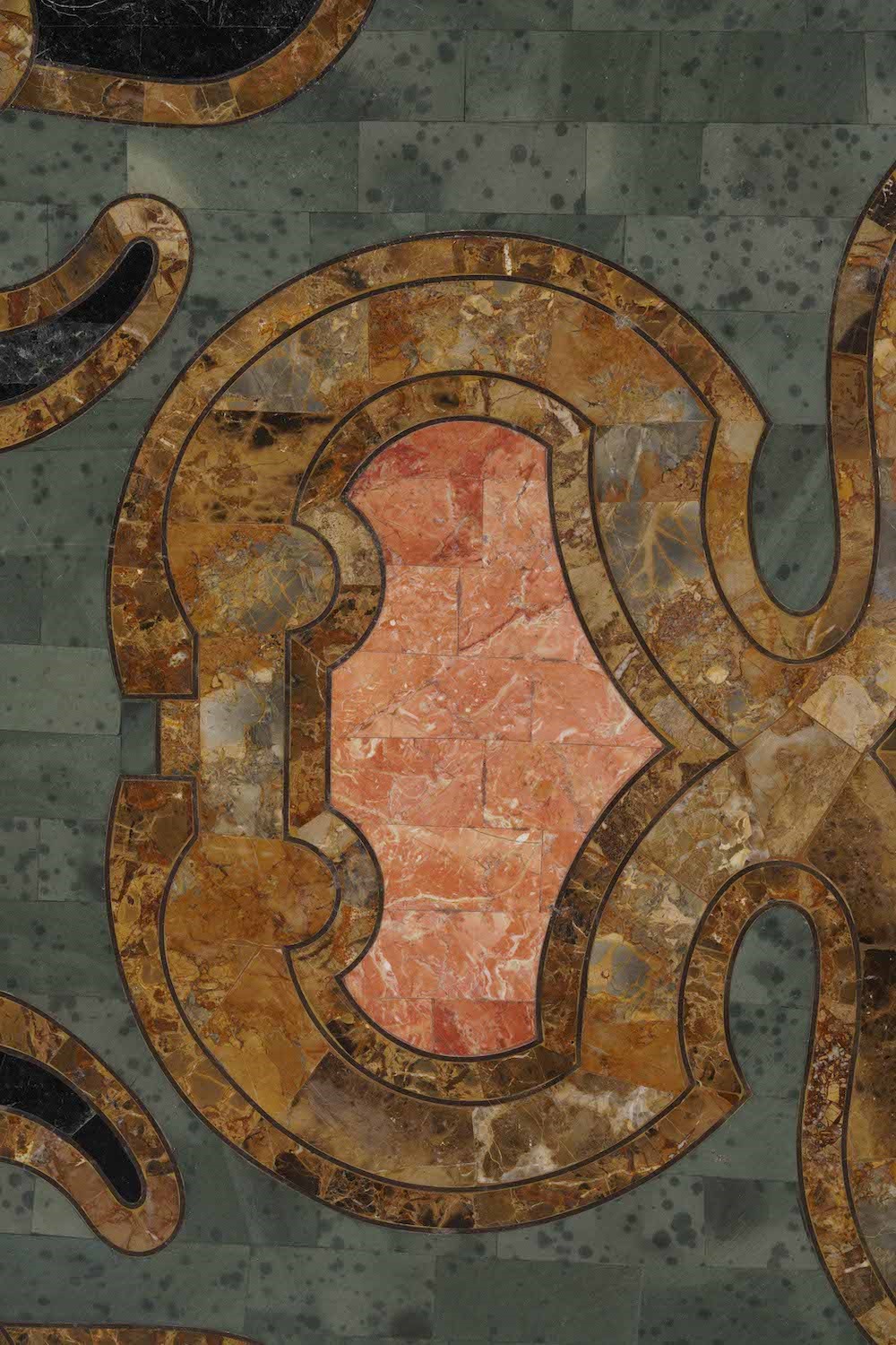 Tavolo in Legno Lastronato in Marmi Colorati. XIX-XX Secolo