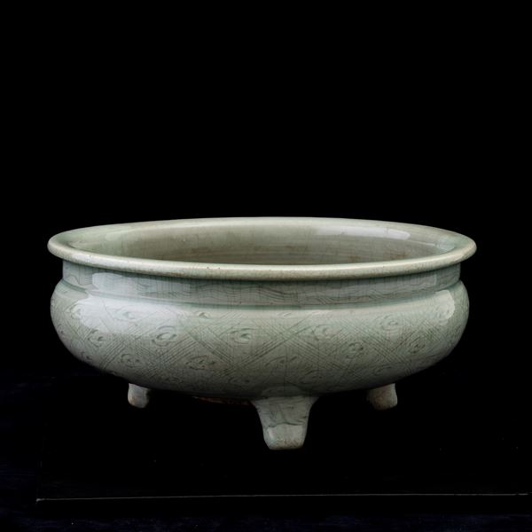 A Longquan porcelain censer, China, 1600s