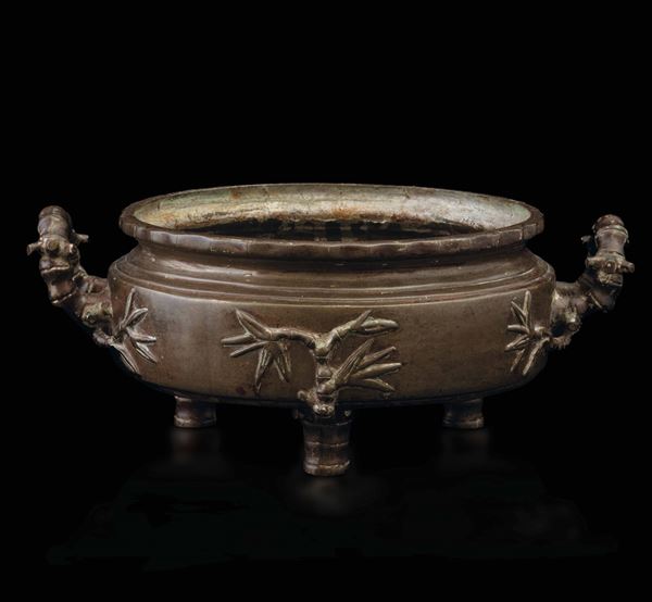 Incensiere in bronzo con anse a foggia di canne di bambù, Cina, Dinastia Qing, XVIII secolo