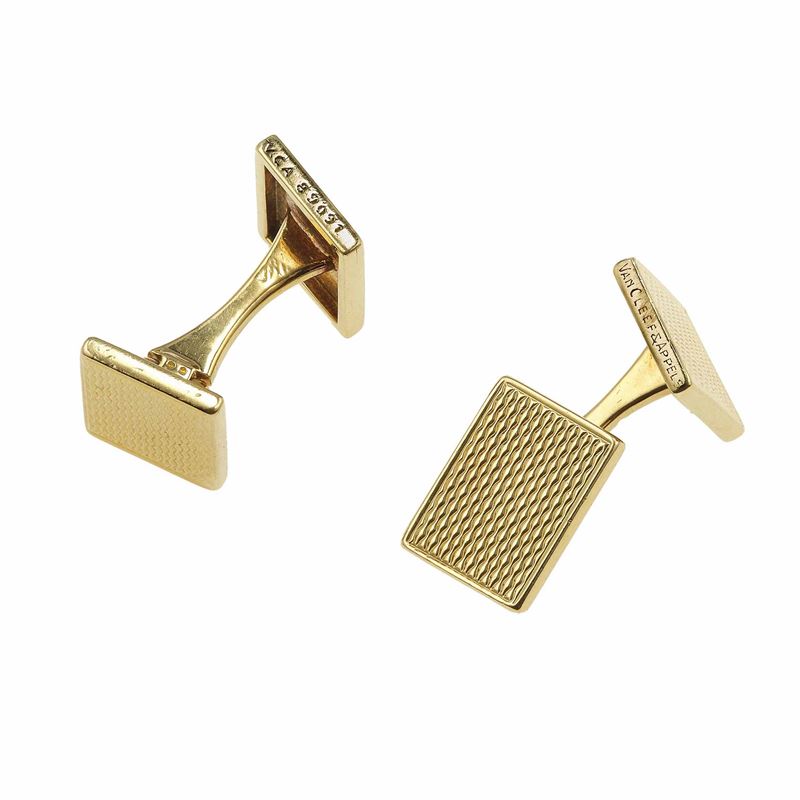 Pair of gold cufflinks. Signed Van Cleef & Arpels  - Auction Fine Jewels - Cambi Casa d'Aste