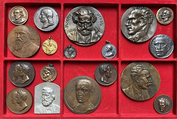 MUSICISTI, COMPOSITORI E TRAGEDIOGRAFI. Lotto di 21 medaglie.