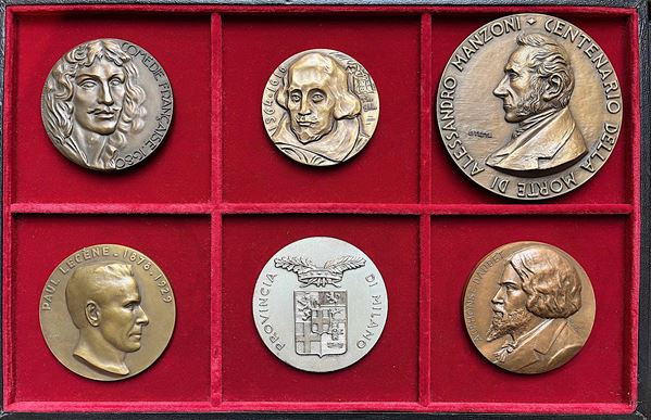 TEATRO. Lotto di 21 medaglie.