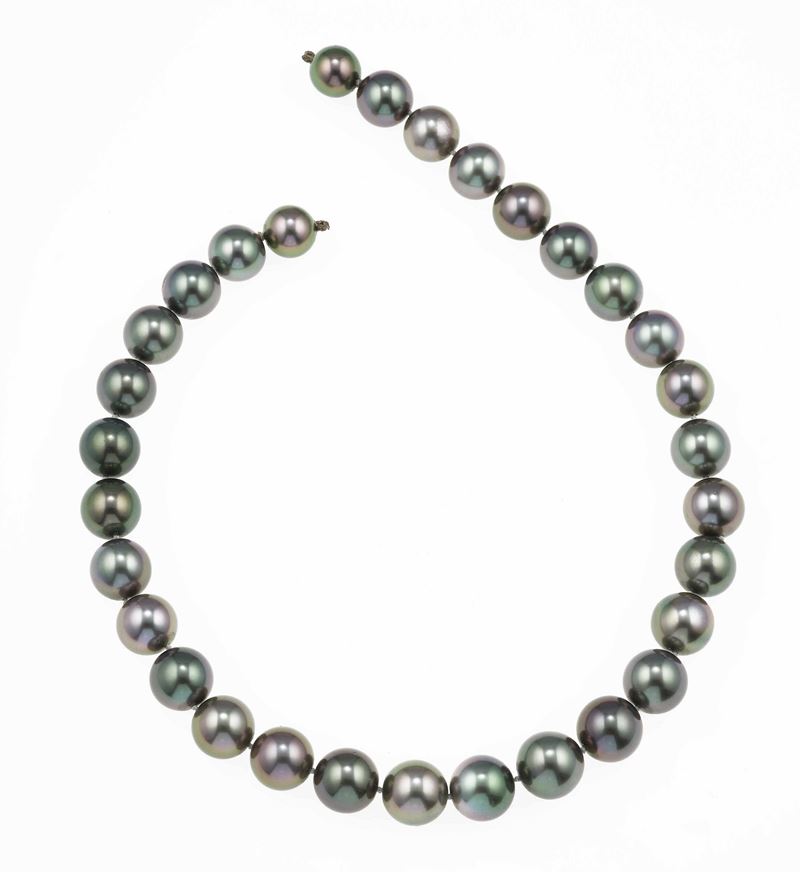 Grey cultured pearl row  - Auction Fine Jewels - Cambi Casa d'Aste