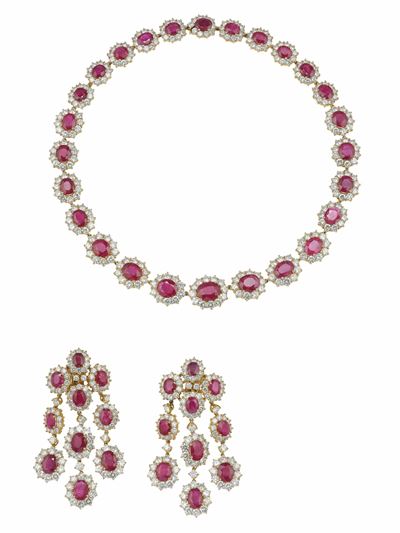 Montatura in oro 750/1000, demi-parure con rubini Burma scaldati e diamanti