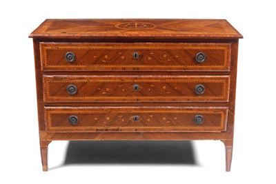 Cassettone in Legno Lastronato ed Intarsiato. XIX Secolo