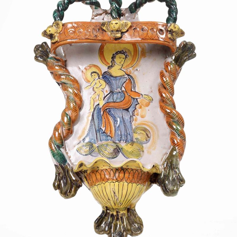 Acquasantiera. Puglia, Manifattura di Domenico Caretta, prima metà del XX secolo.  - Auction Majolica and Porcelain - Cambi Casa d'Aste