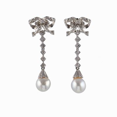 Orecchini con Perle Coltivate e Piccoli Diamanti