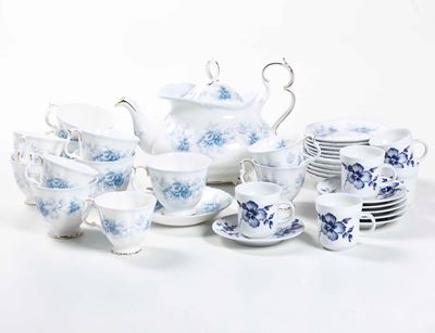 Parte di Servizio da Tè e Caffè "tiffany"inghilterra, Manifattura Royal Albert, XX Secolo