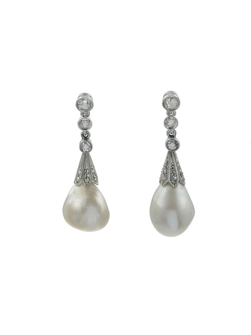 Orecchini con perle naturali di ct 12.55 e 13.01  - Asta Fine Jewels - Cambi Casa d'Aste