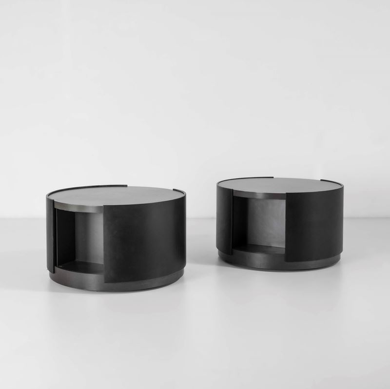 Osvaldo Borsani : Coppia di tavoli bassi mod. T128  - Auction Design Lab - Cambi Casa d'Aste