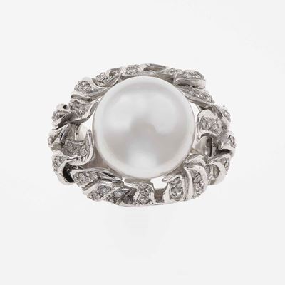 Anello con Perla Coltivata Australia e Diamanti