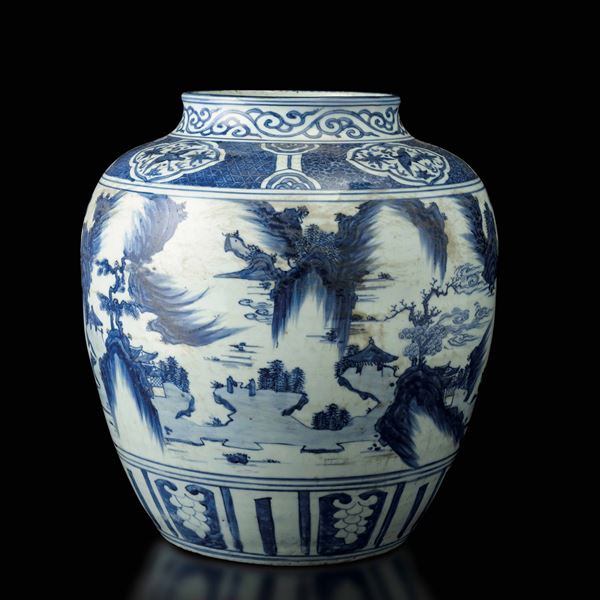 Grande Jar in porcellana bianca e blu con raffigurazione di paesaggio e decori naturalistici entro riserve,  [..]