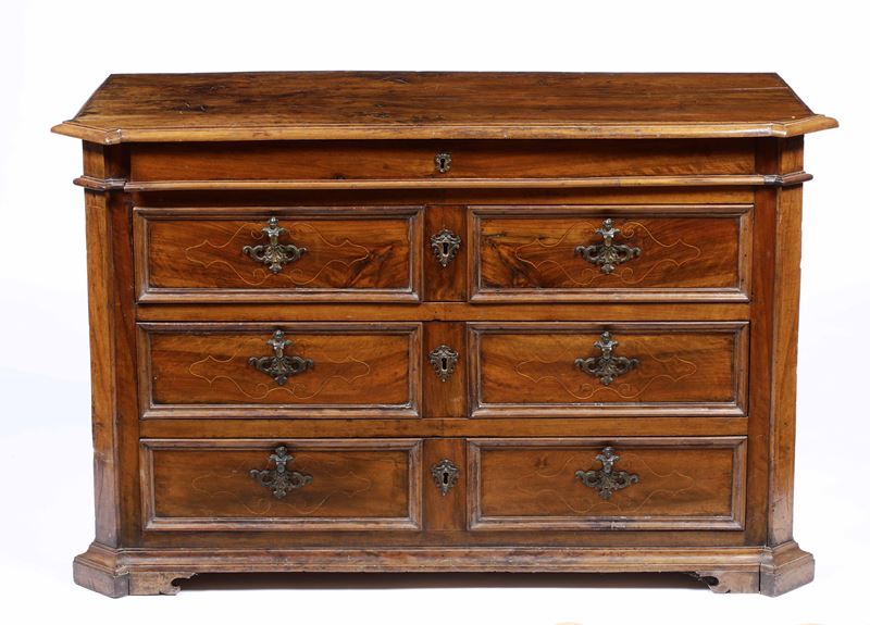 Comò in legno lastronato e filettato. XVII-XVIII secolo  - Auction Antique April - Cambi Casa d'Aste