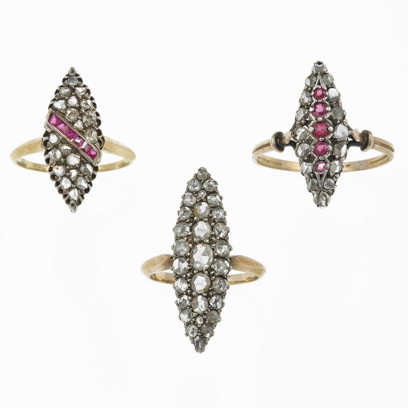 Tre anelli con diamanti di vecchio taglio e rubini sintetici  - Asta Gioielli - Cambi Casa d'Aste