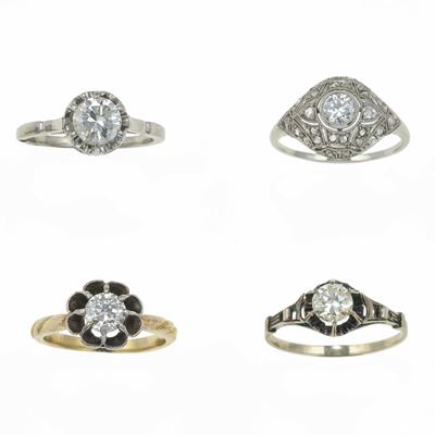 Quattro Anelli con Diamanti