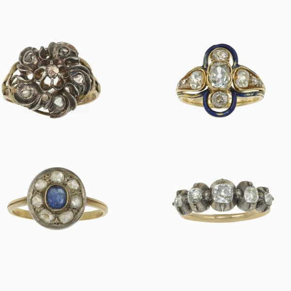 Lotto costituito da quattro anelli