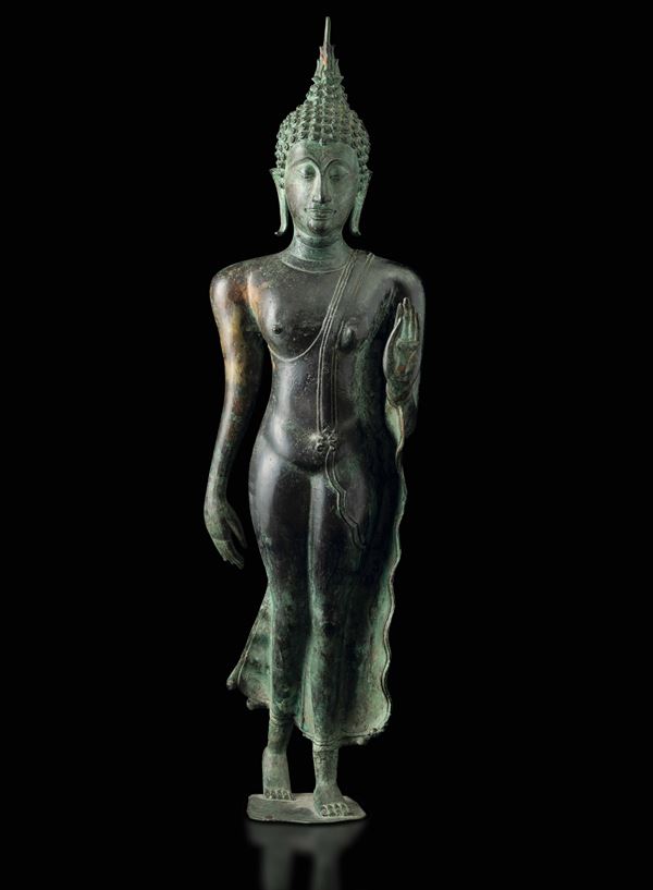 Figura di Buddha stante in bronzo, Thailandia, XIX secolo