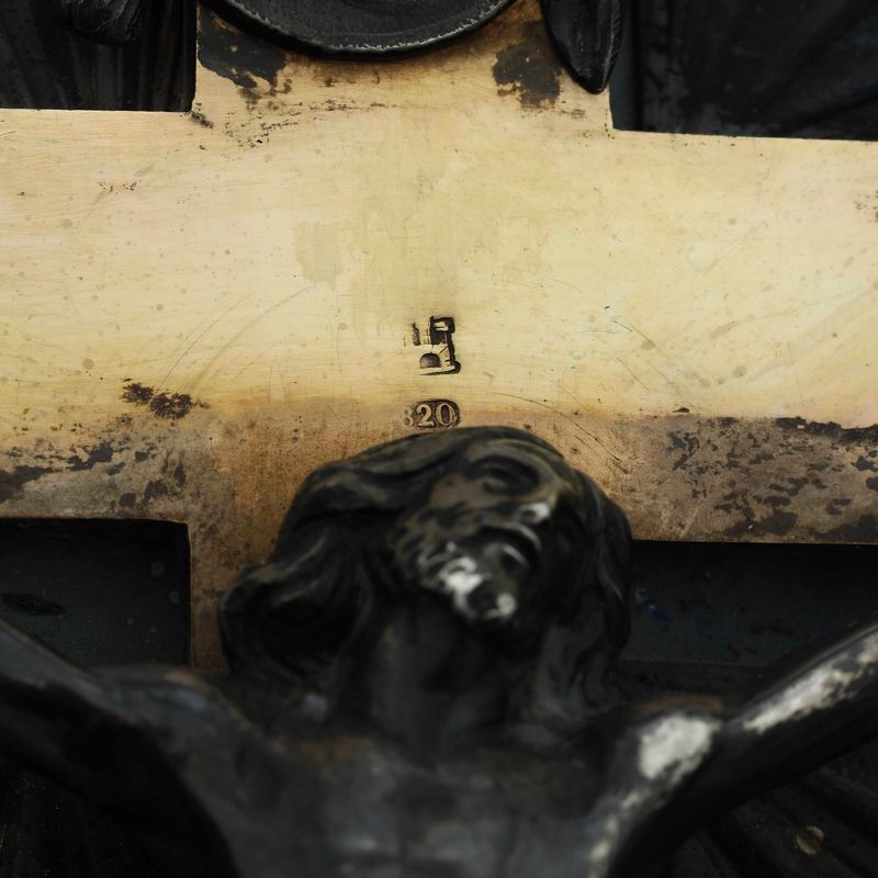Crocifissione. Genova, Primo Quarto del XX Secolo. Marchio della "torretta" con Datario (1)820