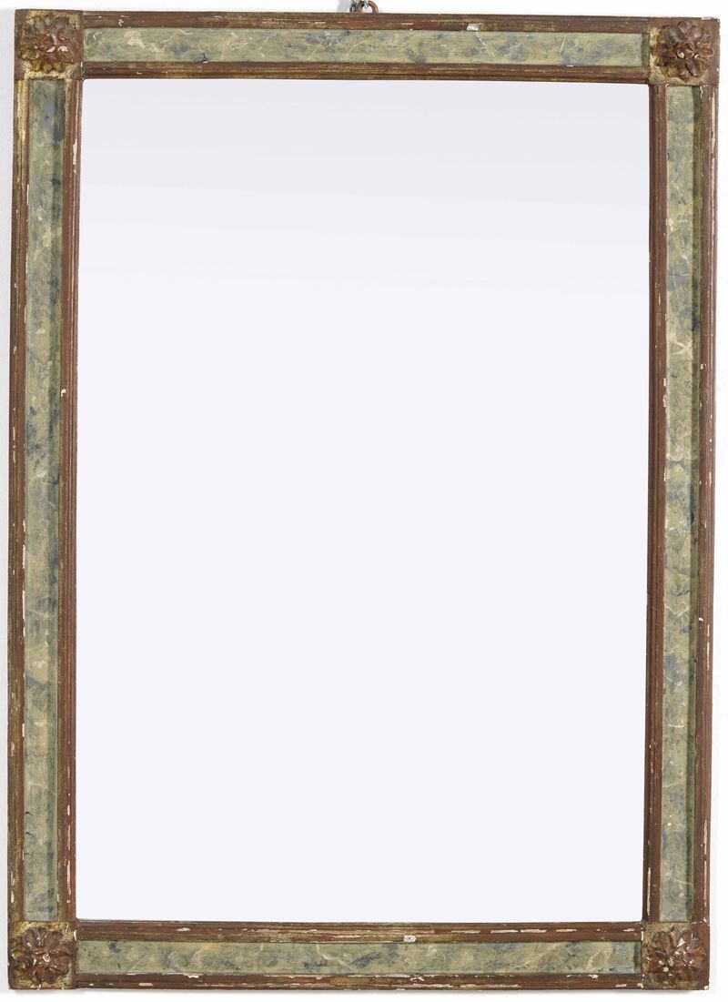 Cornice in legno intagliato, laccato e dorato con specchio. XX secolo  - Auction Antique April - Cambi Casa d'Aste